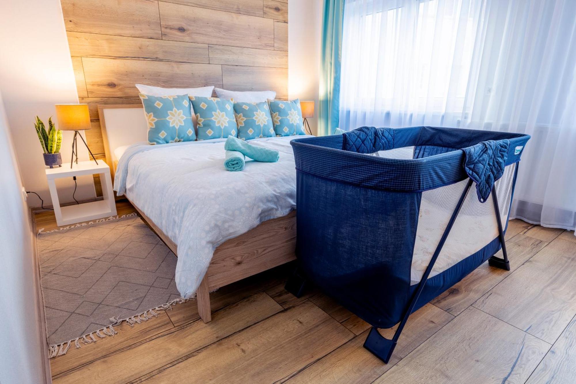 Design Apartment- 24H Self-Check-In - Bis 4 Pers - Parkplatz - Wifi - Balkon -Terrasse - In Direkter Weihernaehe - Radwege Schiffweiler ภายนอก รูปภาพ