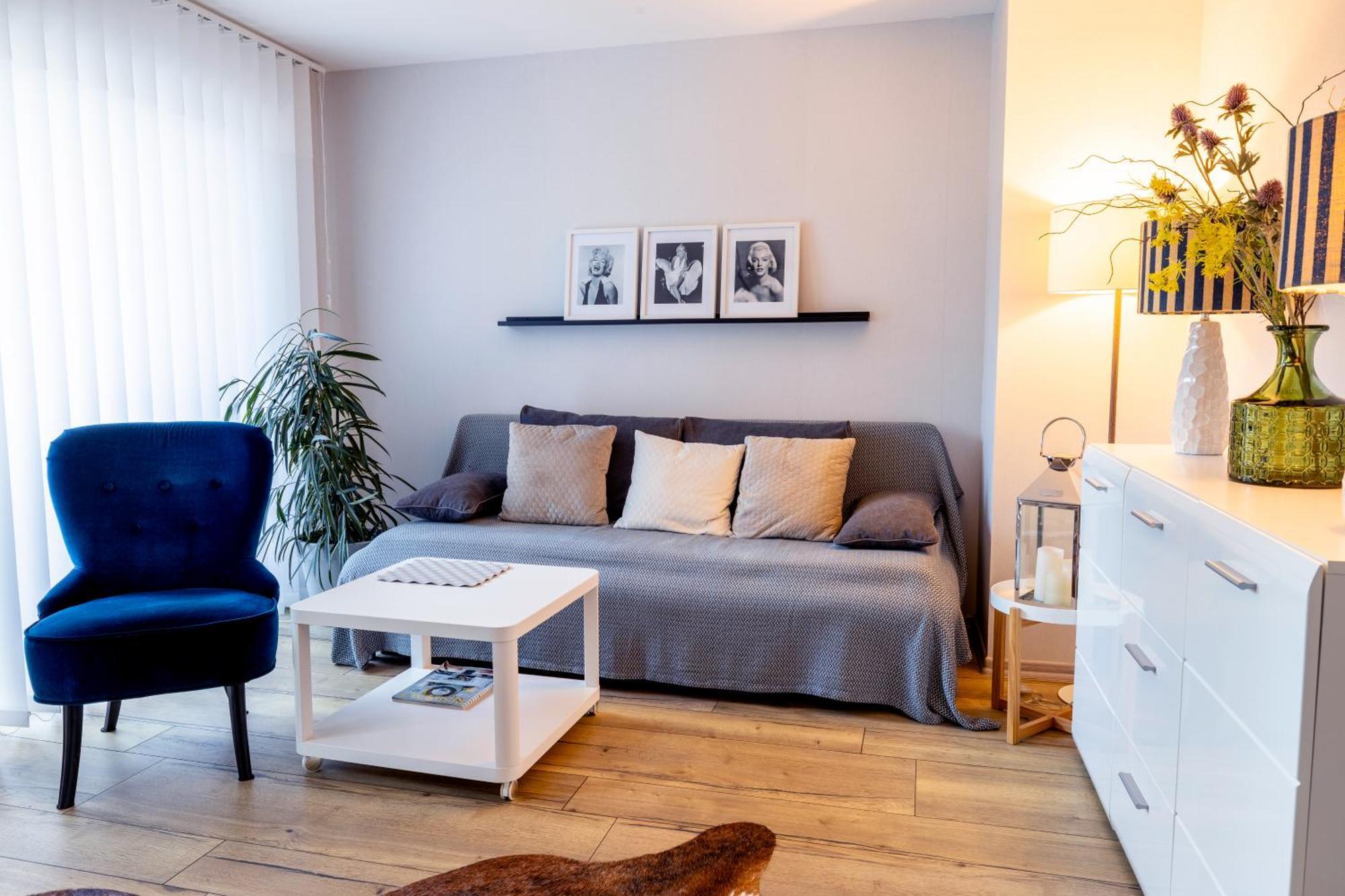Design Apartment- 24H Self-Check-In - Bis 4 Pers - Parkplatz - Wifi - Balkon -Terrasse - In Direkter Weihernaehe - Radwege Schiffweiler ภายนอก รูปภาพ